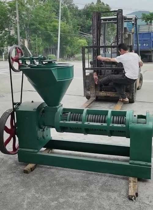 客戶訂購螺旋榨油機(jī)130單機(jī)已送達(dá)
